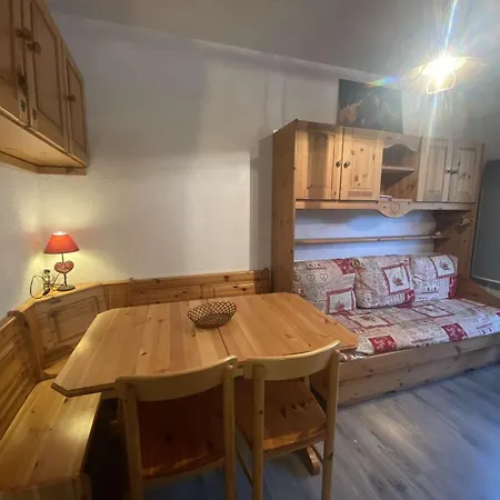 Renove Cosy Avec Piscine, Pour 4 Personnes, Proche Des Pistes Et Du Village. - Fr-1-342-180 Apartment *